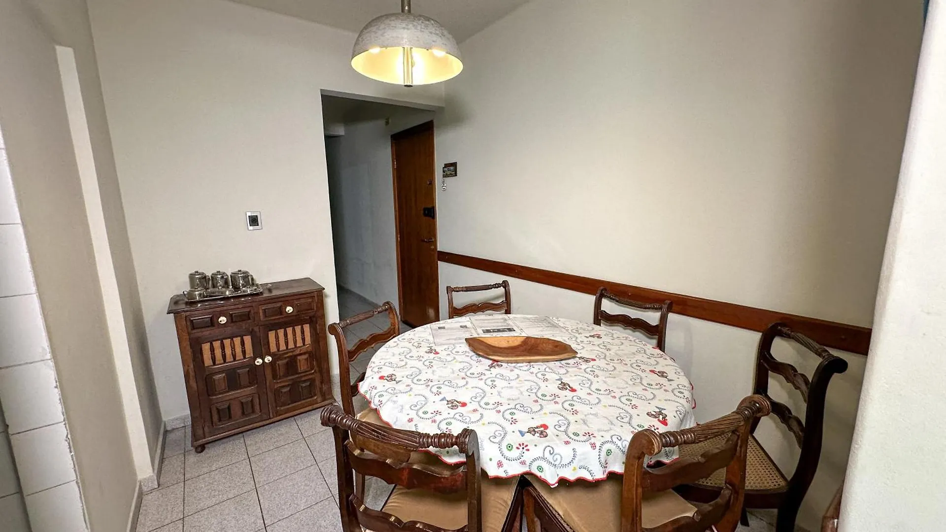 Apartamento Com Vista Pro Mar No Centro De Ubatuba - 2 Quartos E Cozinha Completa