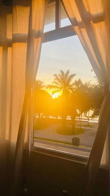 Apartamento Com Vista Pro Mar No Centro De Ubatuba - 2 Quartos E Cozinha Completa Brasil