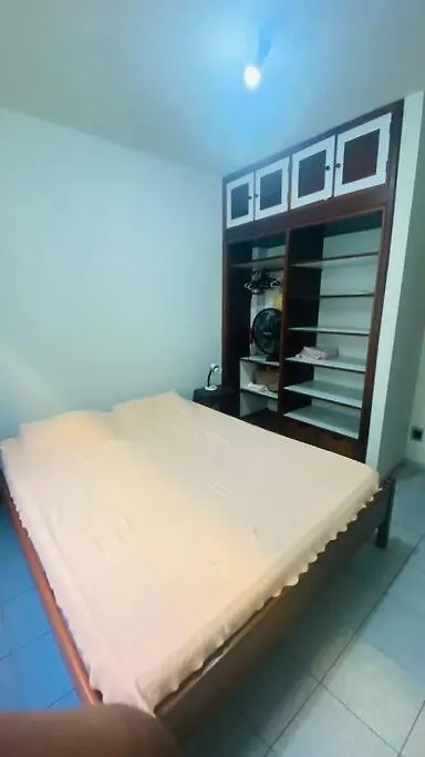Apartamento Com Vista Pro Mar No Centro De Ubatuba - 2 Quartos E Cozinha Completa