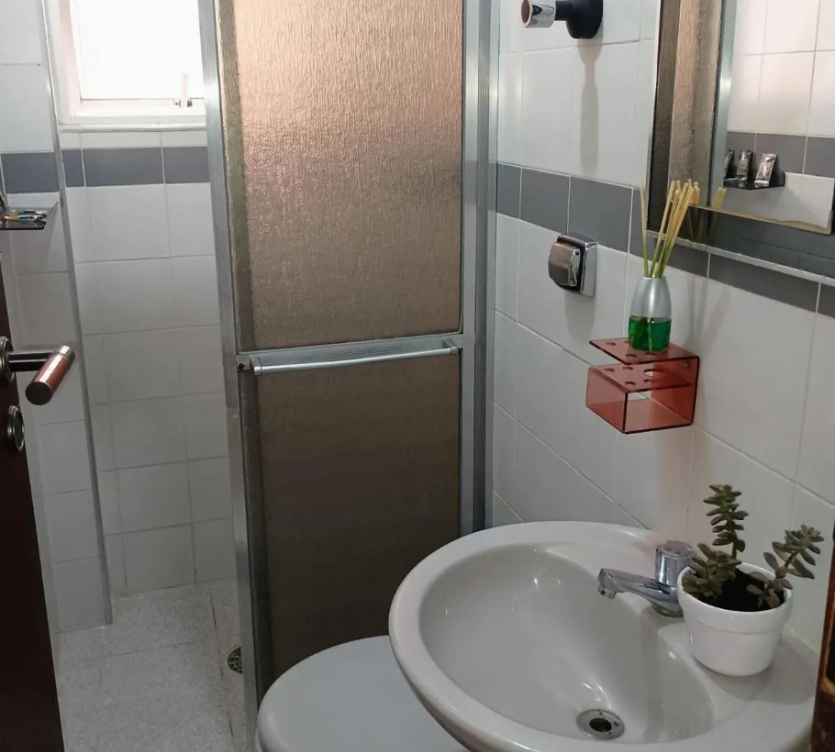 Apartamento Com Vista Pro Mar No Centro De Ubatuba - 2 Quartos E Cozinha Completa 0*,  Brasil