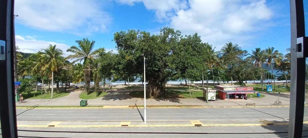 Apartamento Com Vista Pro Mar No Centro De Ubatuba - 2 Quartos E Cozinha Completa Brasil